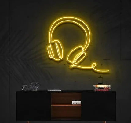 headphones-neon-sign-golden-yellow
