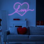 love-heart-neon-sign-pink