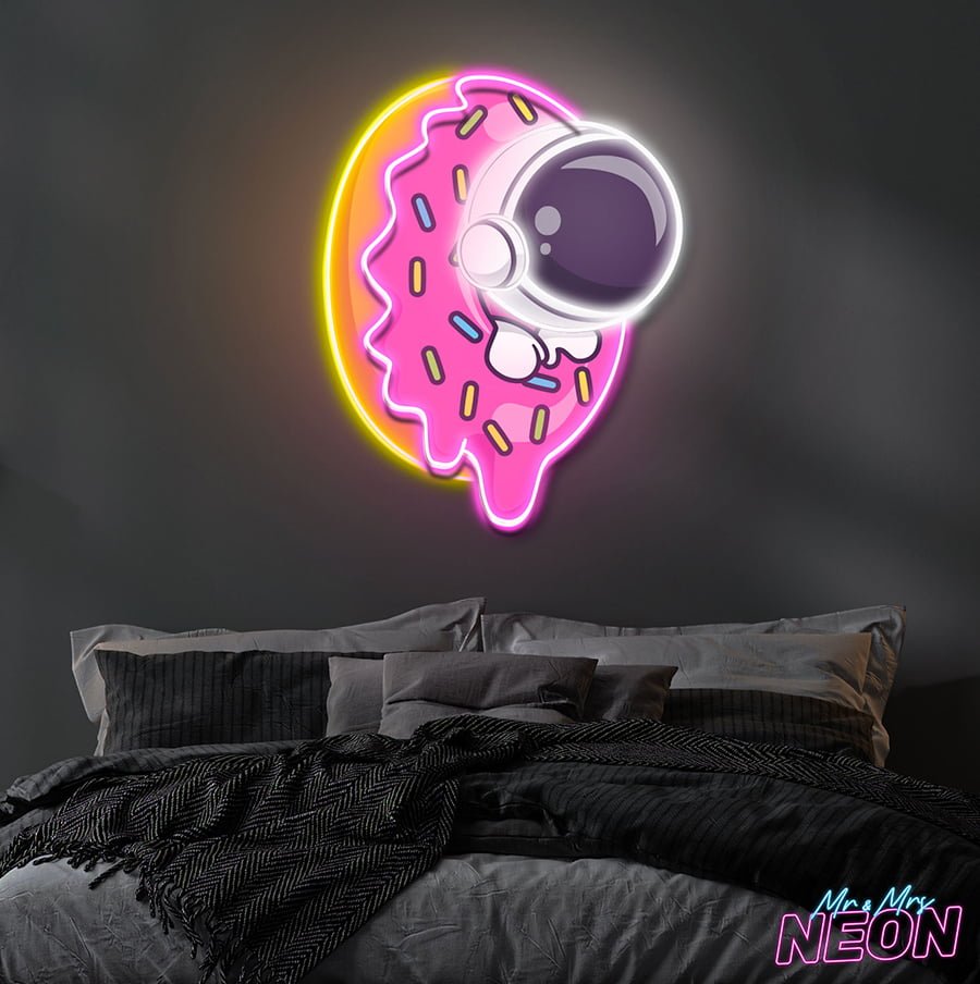 Doughnut-astronaut-neon-artwork