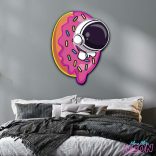 Doughnut-astronaut-neon-artwork-off