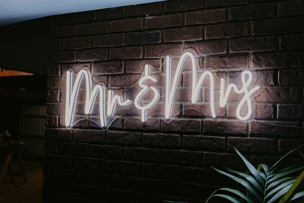 mr-and-mrs-neon-sign