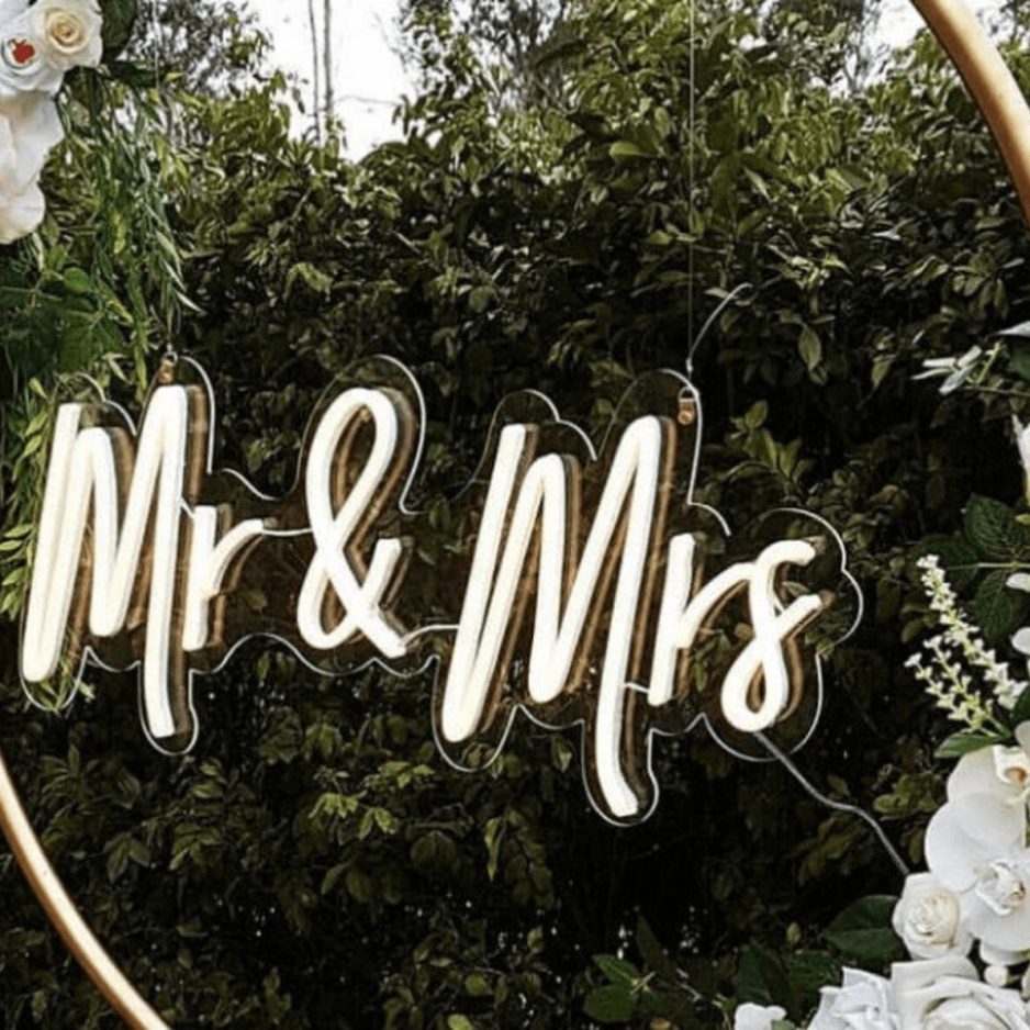mr-&-mrs-neon-wedding-light-sign